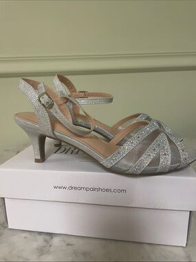 Dream Pairs Silver Glitter Rhinestone Slingback Heels